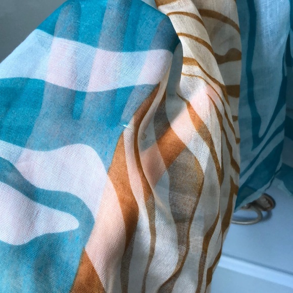 Scarf - Picture 3 of 4